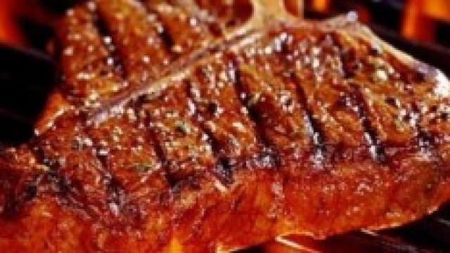 Carne alla griglia: saporita, ma pericolosa