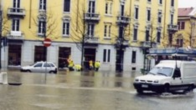 Esonda il Seveso e Milano va sott'acqua