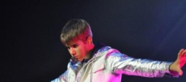 El pequeño Justin en un concierto. El pequeño Justin en un concierto.