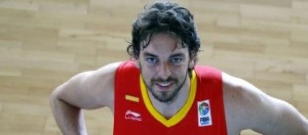 Pau Gasol máximo anotador con 17 tantos Pau Gasol máximo anotador con 17 tantos