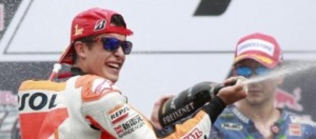 Marc Márquez en lo más alto del podio Marc Márquez en lo más alto del podio