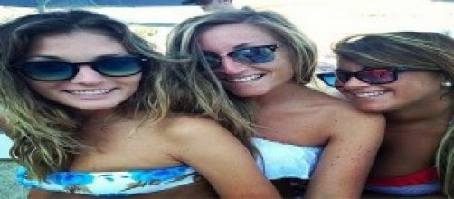 Flavia Fiadone con le amiche a Mykonos 