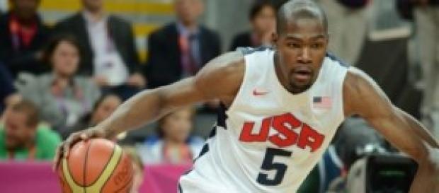La gran estrella del baloncesto Kevind Durant La gran estrella del baloncesto Kevind Durant