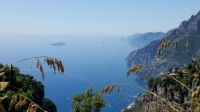 Costiera Amalfitana vista dall'Oasi Vallone Porto