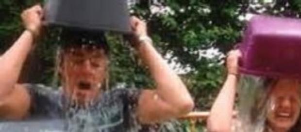 El fenómeno Ice Bucket Challenge arrasa El fenómeno Ice Bucket Challenge arrasa