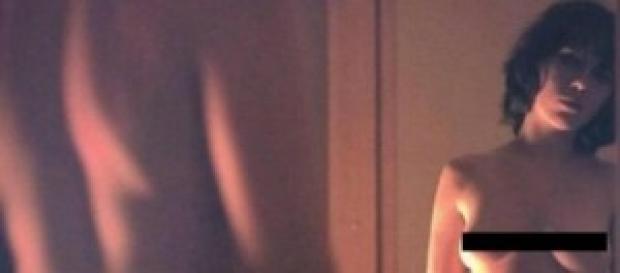 Scarlett Johansson nella scena in questione Scarlett Johansson nella scena in questione