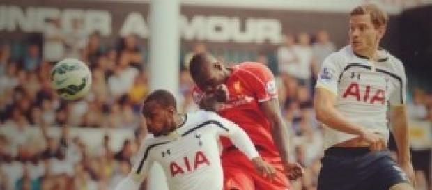 Balotelli en su estreno con la camiseta 'red' Balotelli en su estreno con la camiseta 'red'