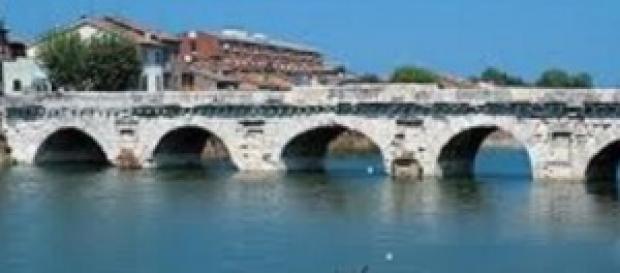 Ponte di Tiberio a Rimini Ponte di Tiberio a Rimini