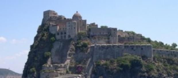 Castello Aragonese, simbolo di Ischia Castello Aragonese, simbolo di Ischia