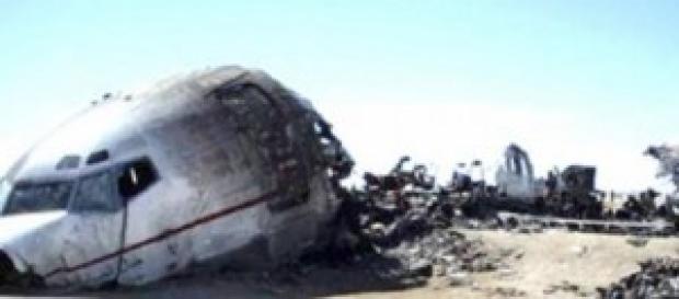 l'épave de l'avion qui s'est crashé récement l'épave de l'avion qui s'est crashé récement
