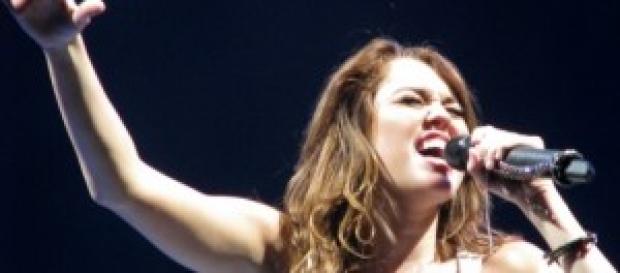 Miley Cyrus, el idolo de las adolescentes. Miley Cyrus, el idolo de las adolescentes.
