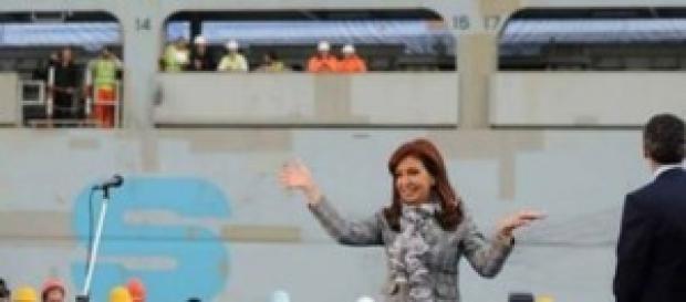 La Presidenta Argentina Cristina Fernández La Presidenta Argentina Cristina Fernández