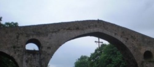 Fotografía tomada desde un puente de Asturias