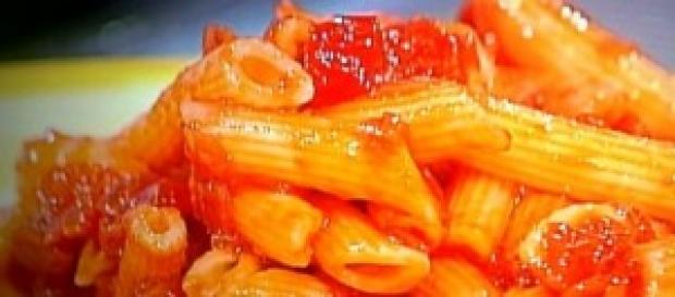 Pennette di kamut ai pomodori Pennette di kamut ai pomodori