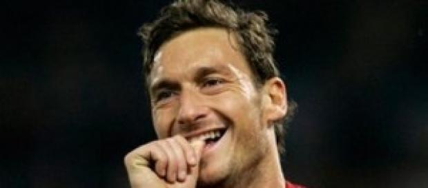 Francesco Totti giudice di un talent show. Francesco Totti giudice di un talent show.