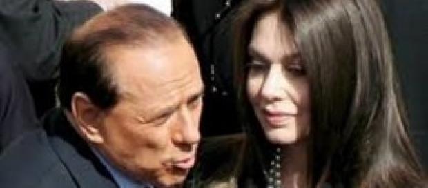 Ridotto l'assegno alla Lario. Ridotto l'assegno alla Lario.