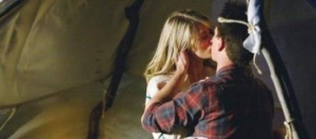 Wyatt e Hope a Beautiful presi dalla passione Wyatt e Hope a Beautiful presi dalla passione