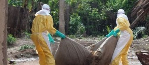 Operatori sanitari per sconfiggere il virus Ebola