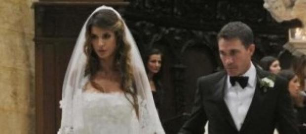 Elisabetta Canalis, dopo le nozze, un figlio. Elisabetta Canalis, dopo le nozze, un figlio.