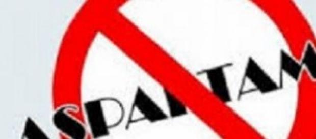 Un edulcorante cancerígeno y neurotóxico Un edulcorante cancerígeno y neurotóxico