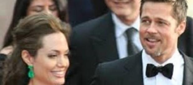 Matrimonio Pitt-Jolie: i dettagli del contratto Matrimonio Pitt-Jolie: i dettagli del contratto