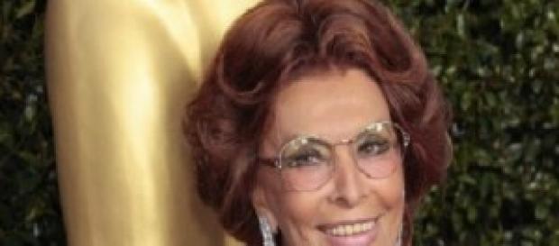 Sophia Loren considerada tan hermosa como Venus. Sophia Loren considerada tan hermosa como Venus.