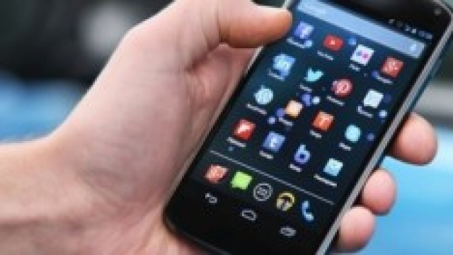 Corsia preferenziale per i dipendenti da cellulare