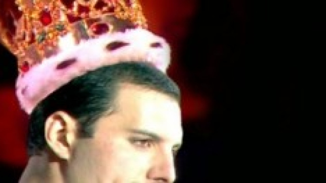 Esce a novembre l'album Queen Forever 