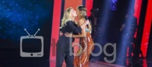 Emma Marrone e Belen Rodriguez fanno pace in tv. Emma Marrone e Belen Rodriguez fanno pace in tv.