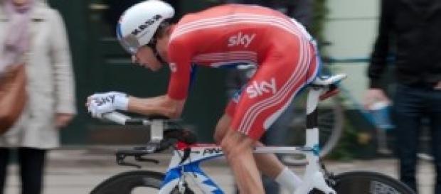 Bradley Wiggins en una carrera de 2011. Bradley Wiggins en una carrera de 2011.