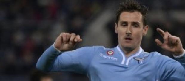 l'attaccante biancoceleste Klose l'attaccante biancoceleste Klose