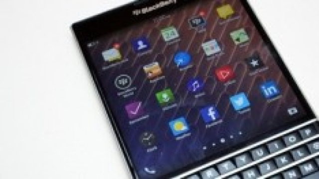 BlackBerry Passport: tutti i dettagli
