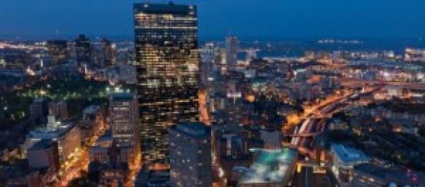 La ciudad de Boston durante la noche. La ciudad de Boston durante la noche.