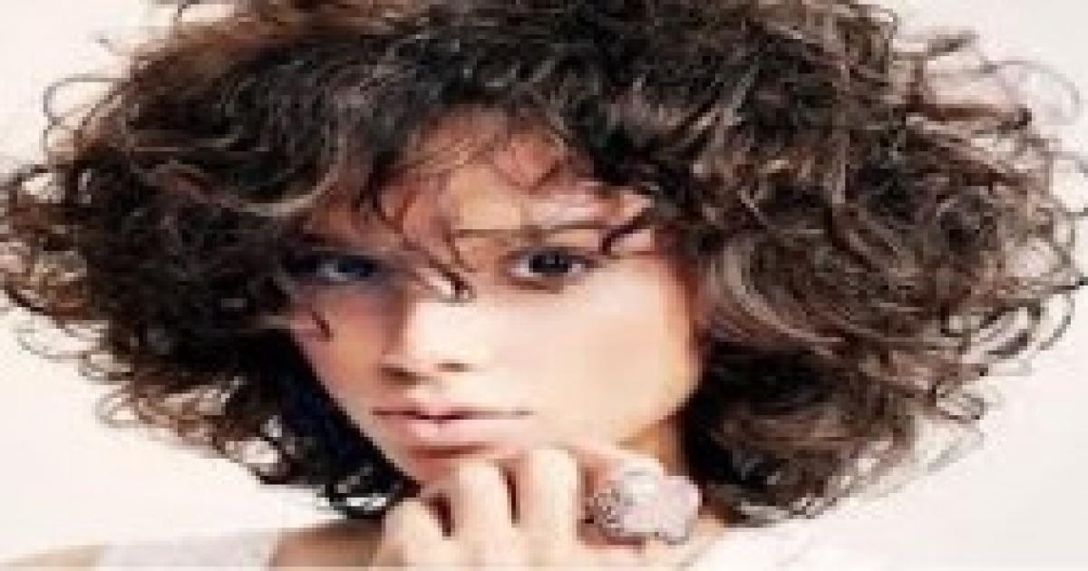 Nuovi tagli capelli ricci: le nuove tendenze per l'autunno ...