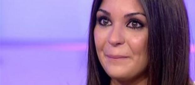 María ha de tomar una decisión... María ha de tomar una decisión...