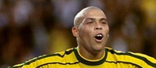 Ronaldo campione con le gambe di cristallo Ronaldo campione con le gambe di cristallo
