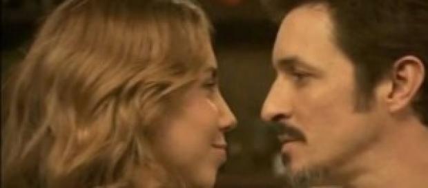 Emilia e Alfonso si guardano negli occhi Emilia e Alfonso si guardano negli occhi