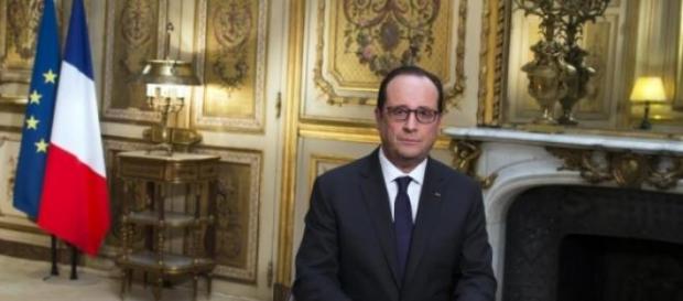 François Hollande! Un bel exemple de bonne tenue? François Hollande! Un bel exemple de bonne tenue?