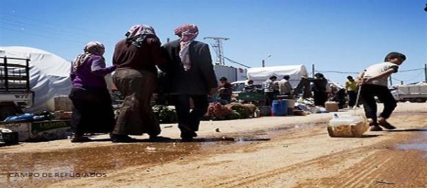 Campo de refugiados, en la frontera de Turquía. Campo de refugiados, en la frontera de Turquía.