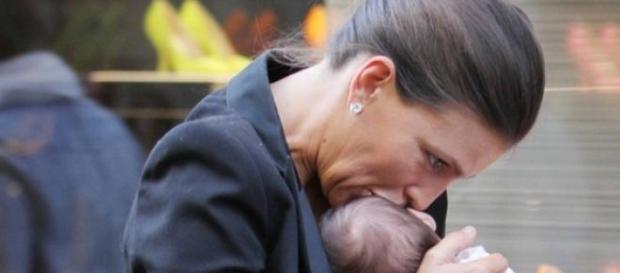 Decide Claudia Galanti dopo morte della figlia Decide Claudia Galanti dopo morte della figlia