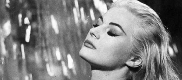 Ekberg foi uma das mais belas actrizes de sempre Ekberg foi uma das mais belas actrizes de sempre