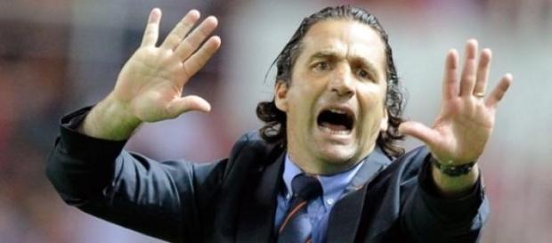 Juan Antonio Pizzi, entrenador del León Juan Antonio Pizzi, entrenador del León