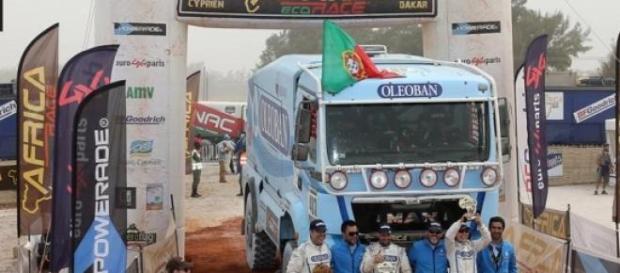 Camião luso chegou ao fim em Dakar Camião luso chegou ao fim em Dakar
