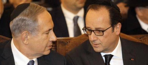 Hollande et Netanyahou se sont recueillis ensemble Hollande et Netanyahou se sont recueillis ensemble