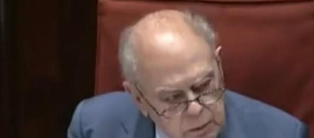 Jordi Pujol en el Parlament de Cataluña. Jordi Pujol en el Parlament de Cataluña.