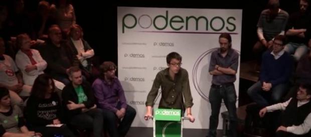 Podemos acecha el poder de PP y PSOE Podemos acecha el poder de PP y PSOE