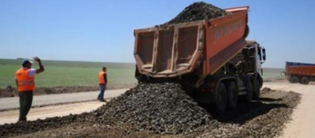 Cum se lucreaza la constructia de autostrazi Cum se lucreaza la constructia de autostrazi