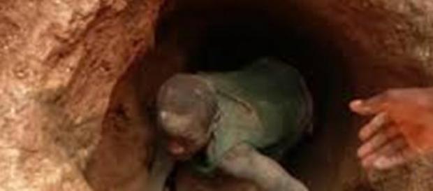 En una mina de coltán en el Congo En una mina de coltán en el Congo