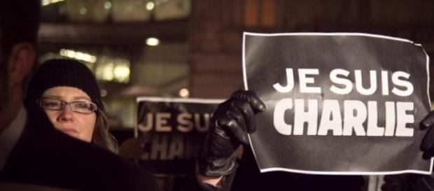 Rescaldo dos atentados ao Charlie Hebdo continua. Rescaldo dos atentados ao Charlie Hebdo continua.