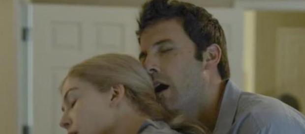 Ben Affleck e Rosamund Pike in Gone Girl Ben Affleck e Rosamund Pike in Gone Girl
